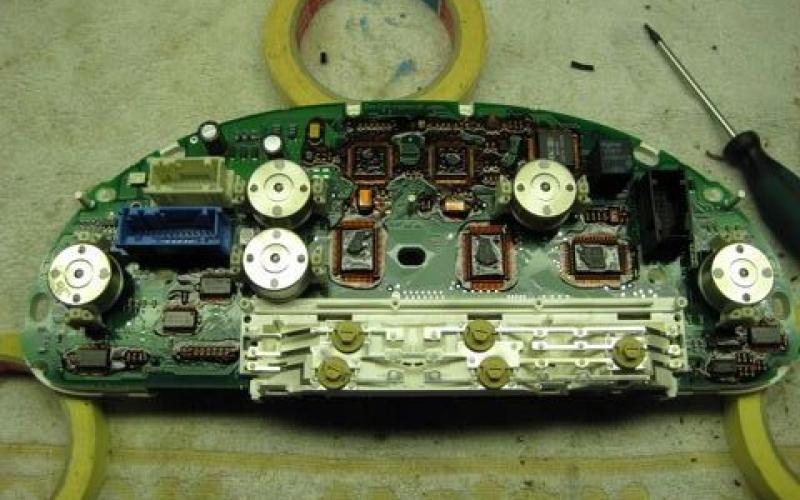 The back looks like this, WOW scary ;-)