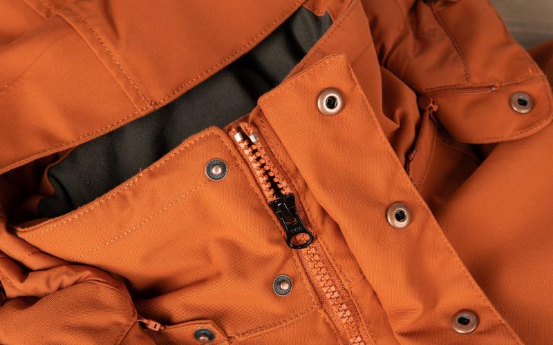 Installing the new zipper stopper