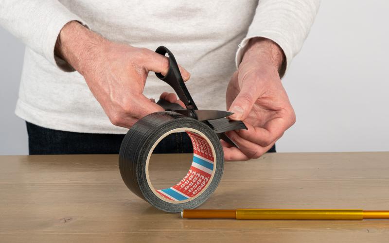 Mounting and fixing the pipe