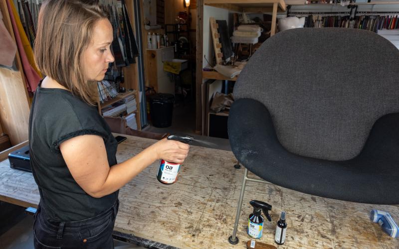 Vlekken verwijderen met Sofa Care